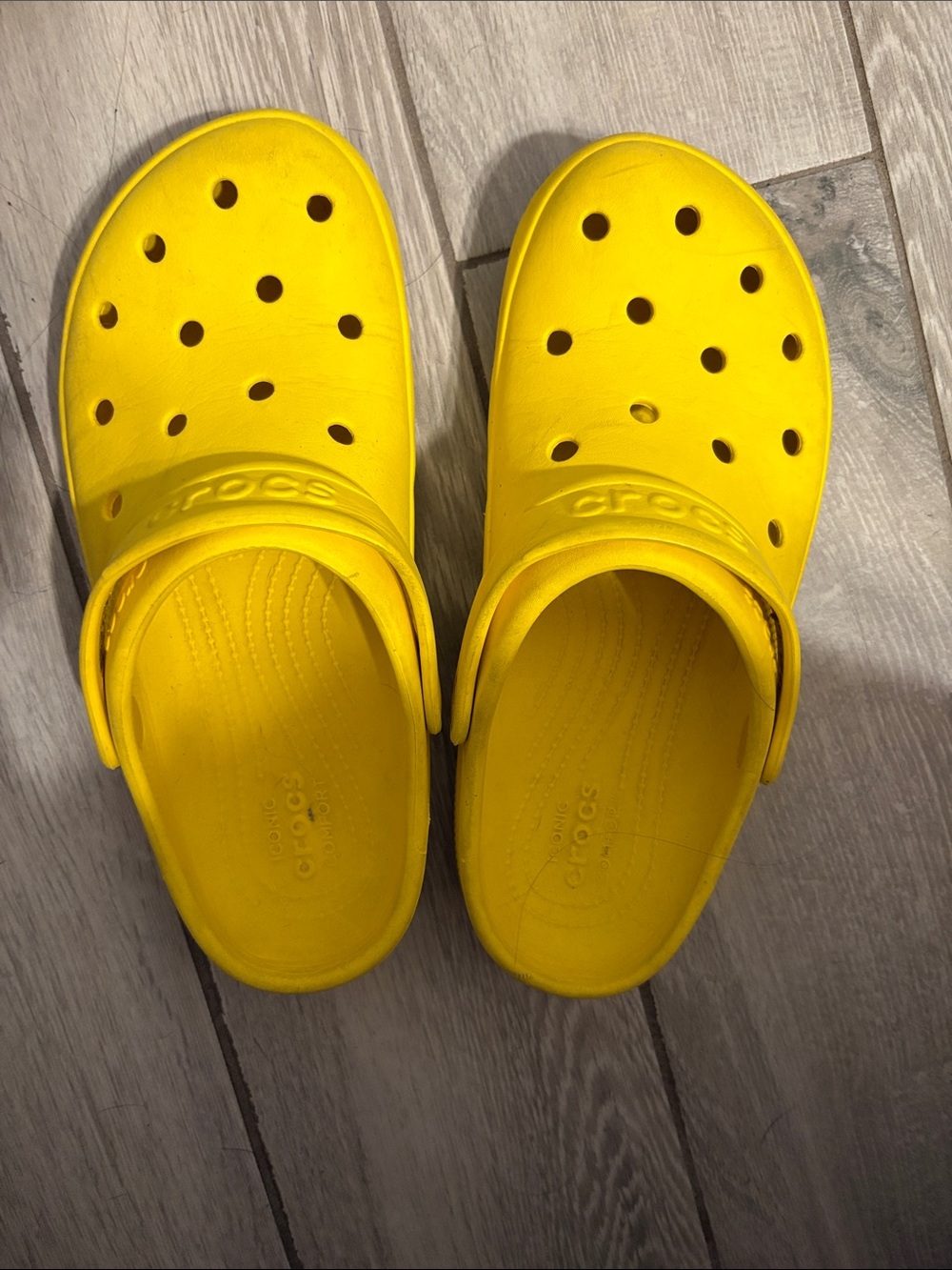 CROCS Kids Classic Clog in Bright Yellow